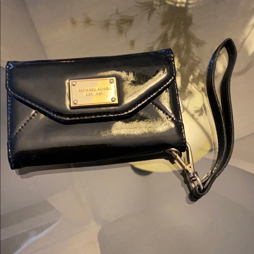 Authentic Michael Kors iPhone and card holder